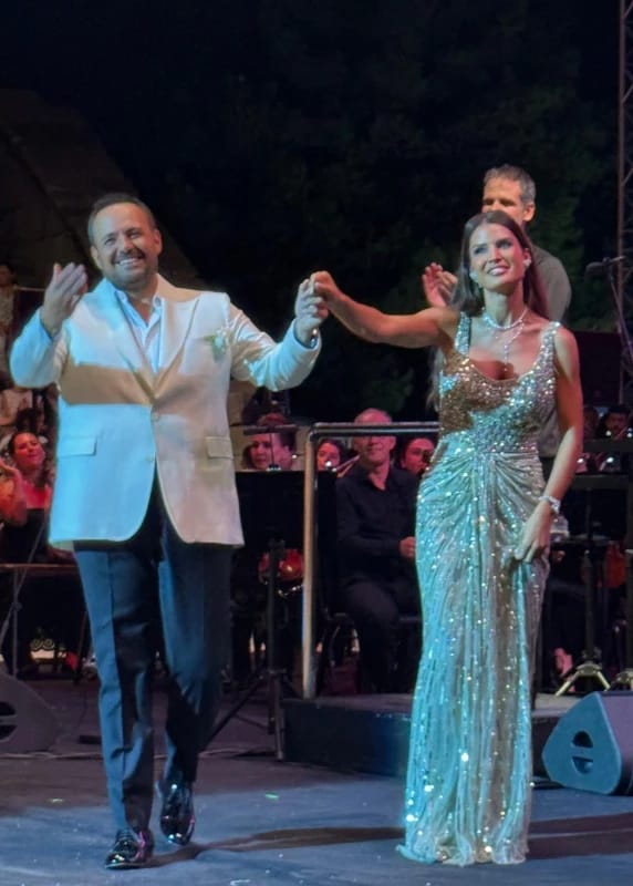 Patronlar Dunyası/ Ertuğrul Özkök attended Limak’s 50th-anniversary summer concert at the Bodrum Ancient Theatre and wrote about the performances of tenor Murat Karahan and soprano Tamara Radjenovic