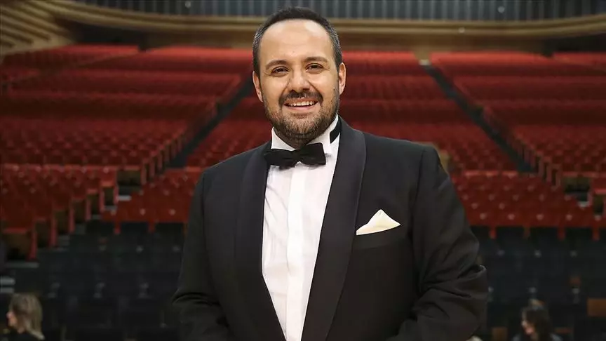 Murat Karahan, tenor